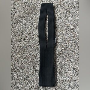 MODA Black limited release phone carrying strap ba wearable